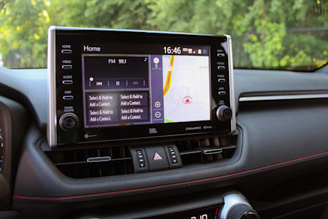 Editorial 2022 toyota rav4 prime xse awd 14 pb