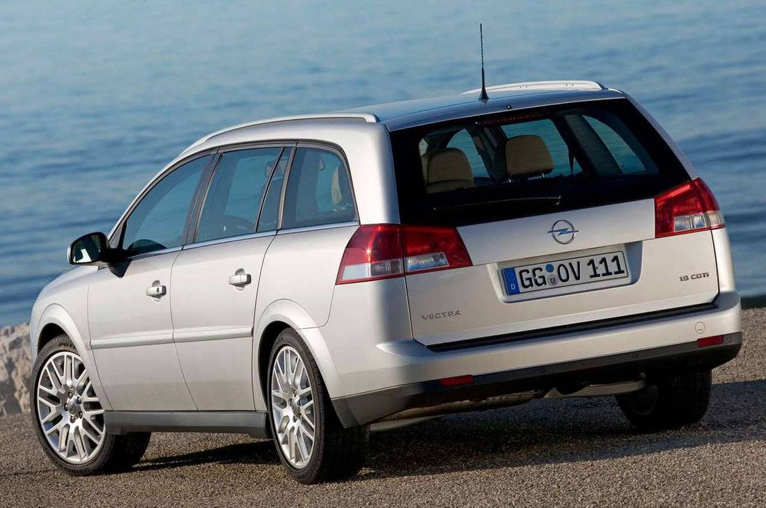 7fwpfUeT5CNlSe2mydrP0D-0e8174f11c56a372363bd837aefb3e5f-Opel-Vectra_Caravan-2006-1280-05-1100
