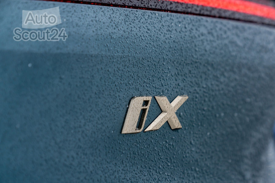 BMW IX_008.JPG
