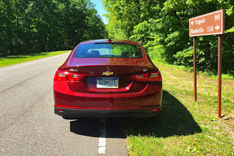 Editorial 08 pb 2016 chevrolet malibu hybrid