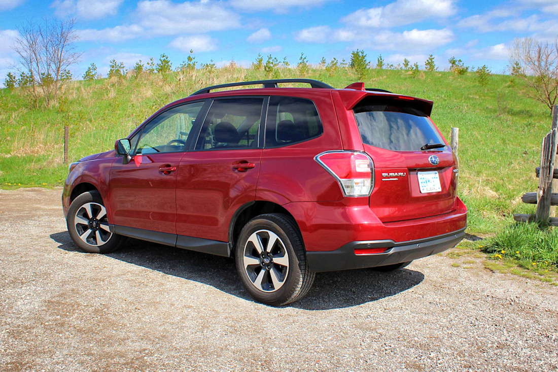 Editorial 2017 subaru forester 25i touring tech 04 pb