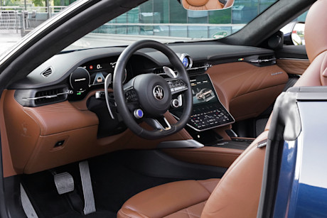 11 maserati-grancabrio-folgore-2026-einstieg