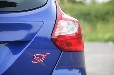 Editorial 2013fordfocusst jb 15 12539