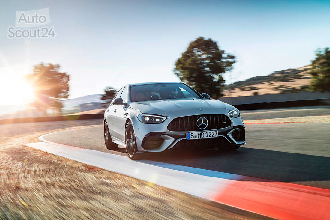Mercedes-AMG C63 S EPerformance 2022 (11).jpg
