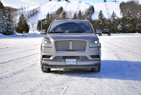 Editorial 2018 lincoln navigator reserve 01 jp