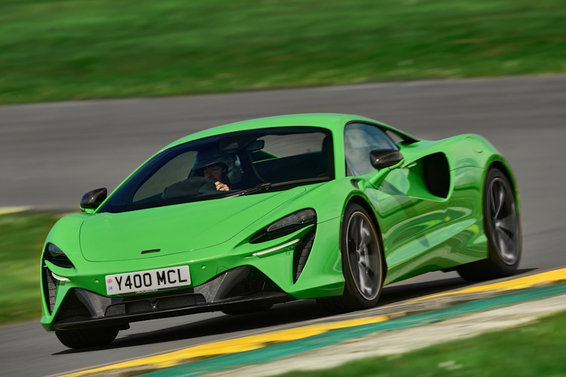 McLaren-Artura-2025 (5).jpeg