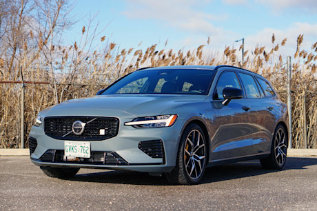Editorial 2024 volvo v60 recharge t8 awd polestar engineered td 240227 02 jl