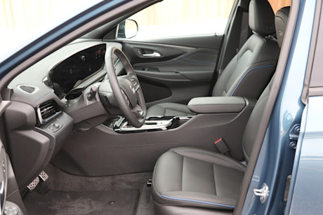 Editorial 2025 buick envista td jm 250307 16