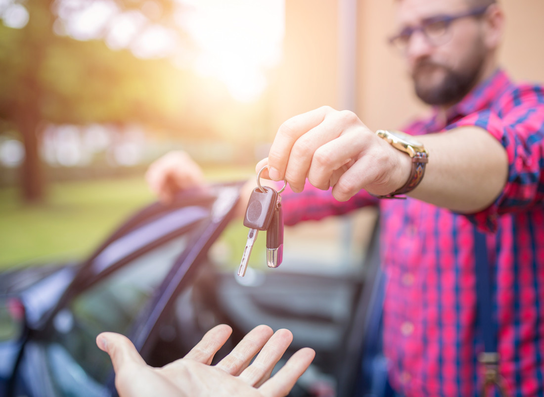 Angemeldetes Auto verkaufen: Vor- und Nachteile in der Übersicht