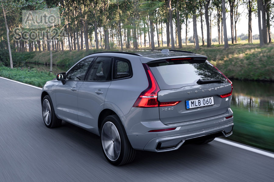 Volvo SUV recharge 07.jpg