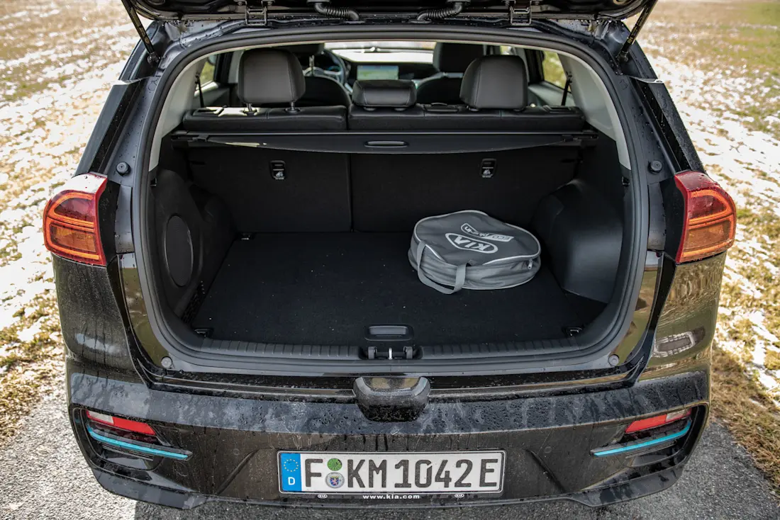 Kia-e-Niro-64-kWh-Trunk Kia-e-Niro-64-kWh-Trunk