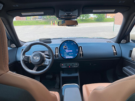 2025 Mini Countryman SE Review Body Image