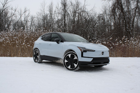 Volvo EX30 2025 vs Volvo EX40 2025 – Quel est le meilleur choix pour vous? Image