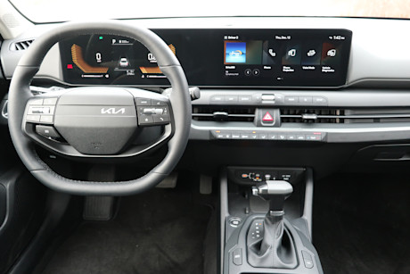 Editorial 2025kia k4 td jm 250106 16
