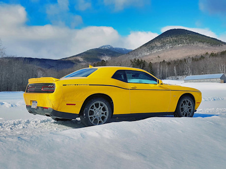 Editorial 2017 dodge challenger gt 11 sw