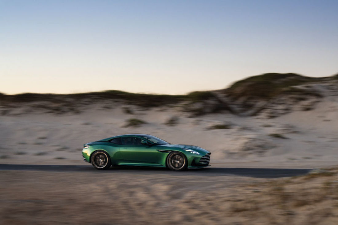 Nuevo-Aston-Martin-DB12-2023 (2).jpg