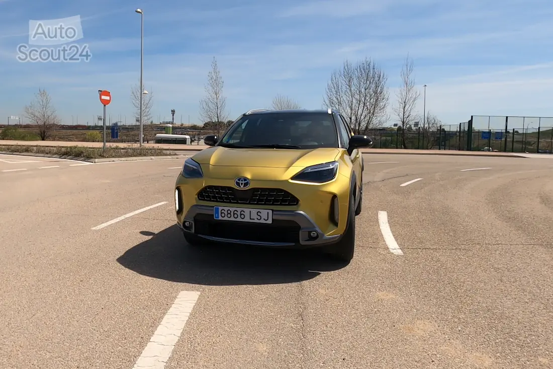 34 toyota yaris cross rodando3 34 toyota yaris cross rodando3