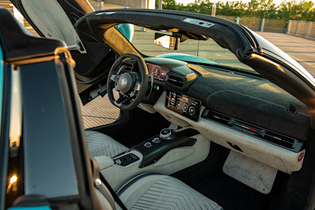 maserati-mcpura-cielo-cockpit