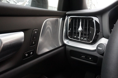 Editorial 2024 volvo v60 recharge t8 awd polestar engineered td 240227 31 jl