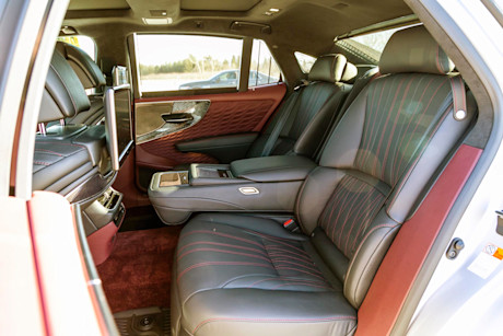 Editorial 2021 lexus ls 500 awd 09 jw