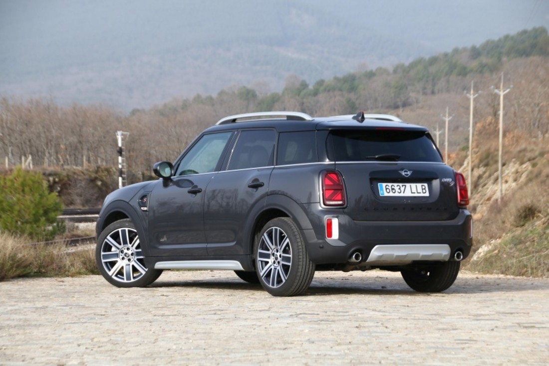 compa-mini-countryman-05.jpg