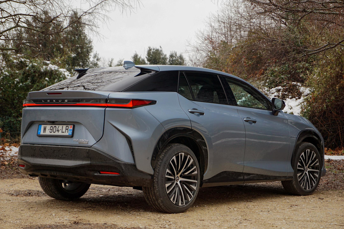 Editorial 2023 lexus rz 450e 06 di