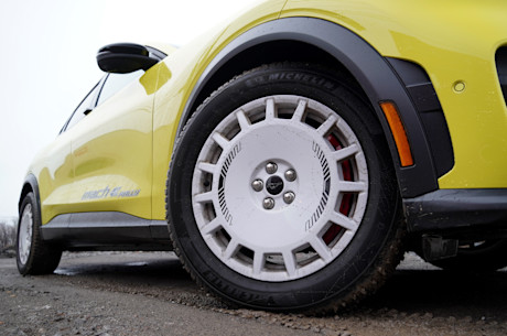 Ford Mustang Mach-E Rally 2025 : essai routier Body Image