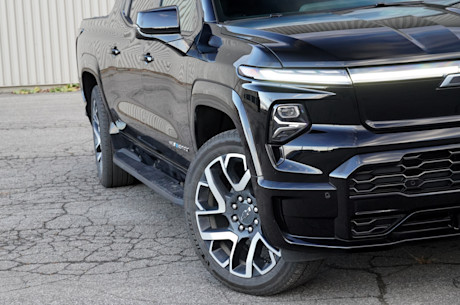 Chevrolet Silverado EV RST 2024 : essai routier Image