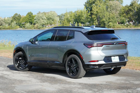 Chevrolet Equinox EV RS First Edition 2024 : essai routier Body Image