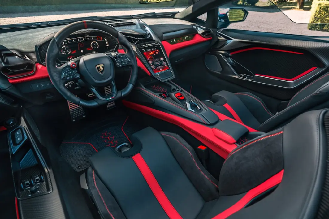 Lamborghini-Fenomeno-Roadster-2026-interior (3)