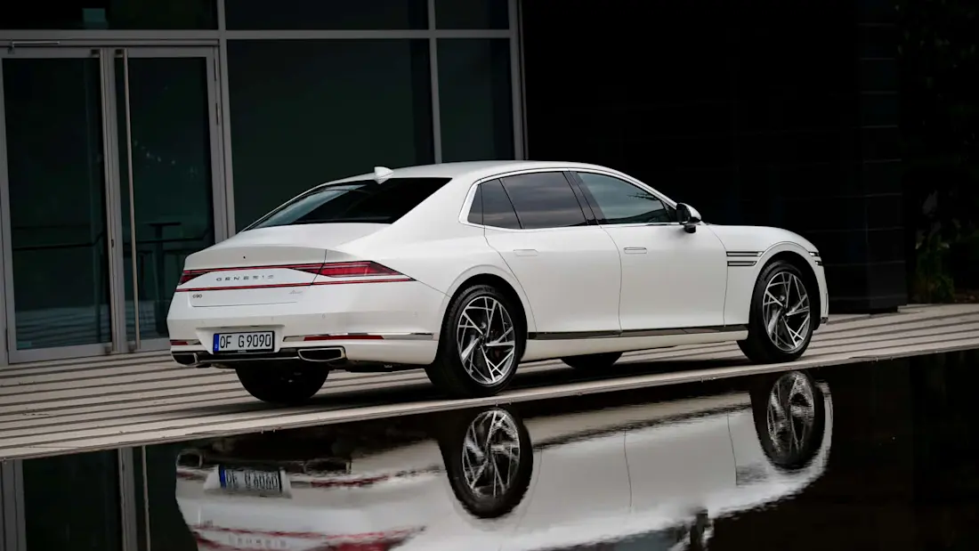 2024-genesis-g90-swb-euro-version-4