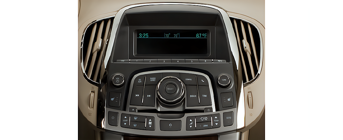 Buick LaCrosse 2011 10