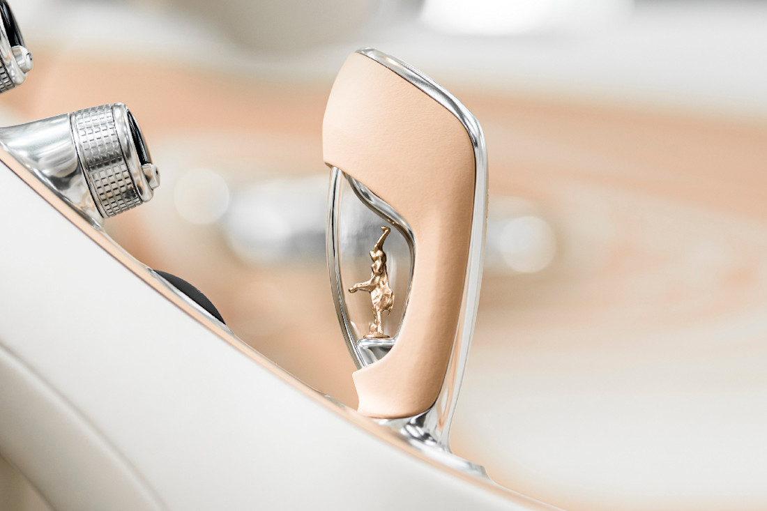 BUGATTI-Mistral-Sur-Mesure-La-Perle-Rare-2026 (7).jpg