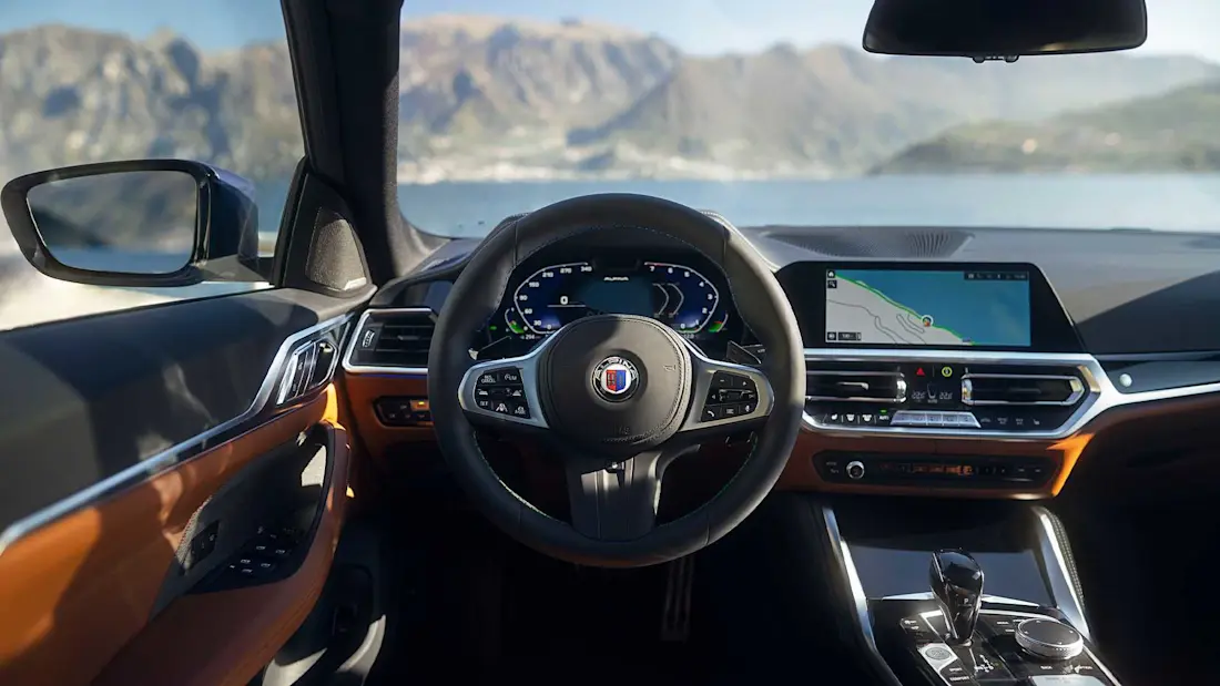 Das Interieur des Alpina B4 Gran Coupé lässt sich auf Wunsch mit handvernähten Ledern individualisieren.