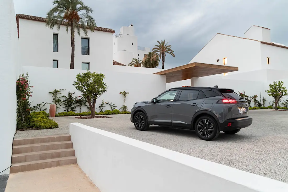Peugeot e-2008 (2023) static, rear view Peugeot e-2008 (2023) static, rear view