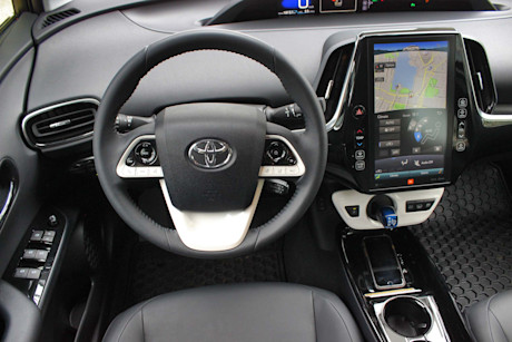 Editorial 2018 toyota prius prime technology 17 dh