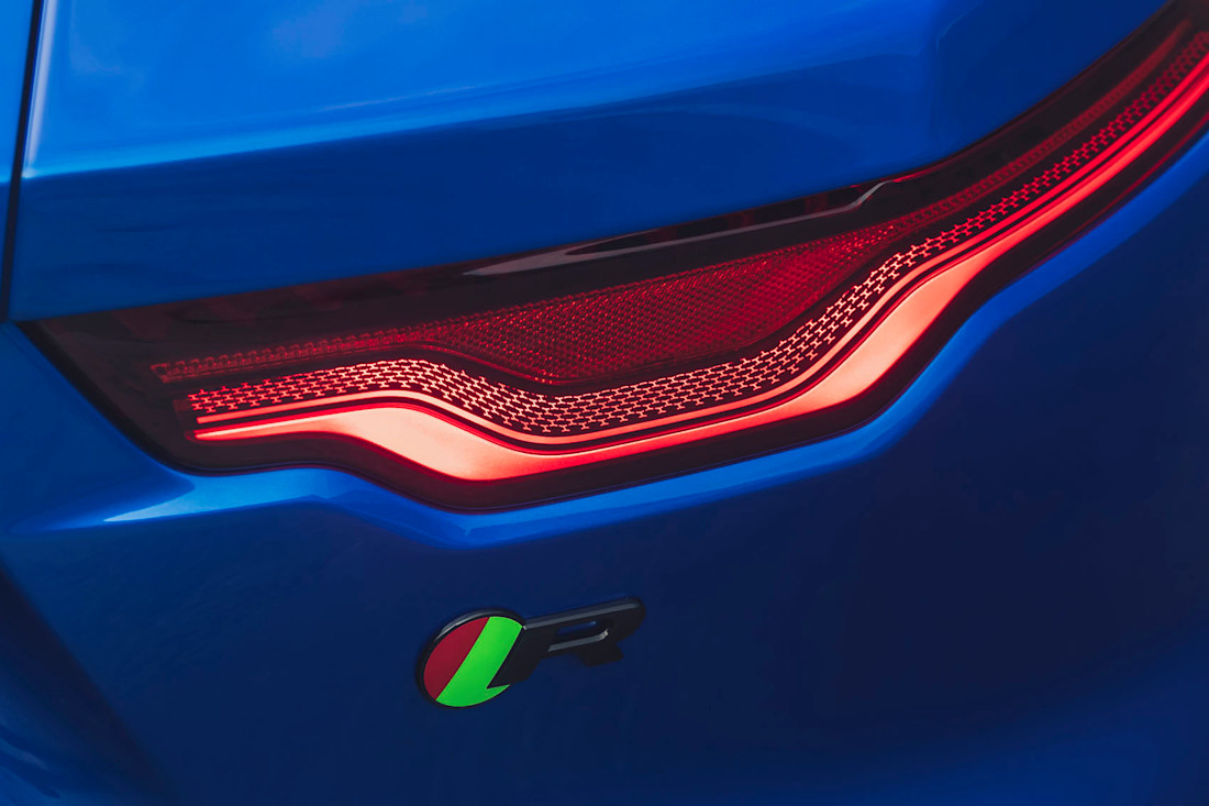 Jag_F-TYPE_21MY_Reveal_Image_Detail_Rearlight02.12.19_01.jpg