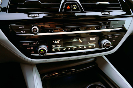 Editorial 2018 bmw m5 33 mb