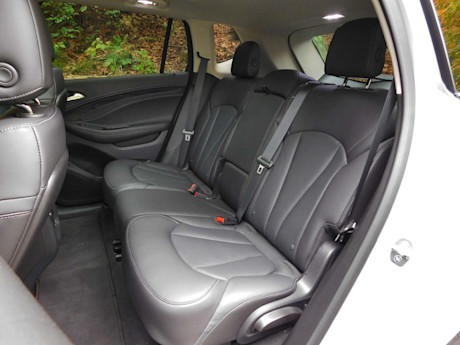 Editorial 2019 buick envision premium ii 17 sh