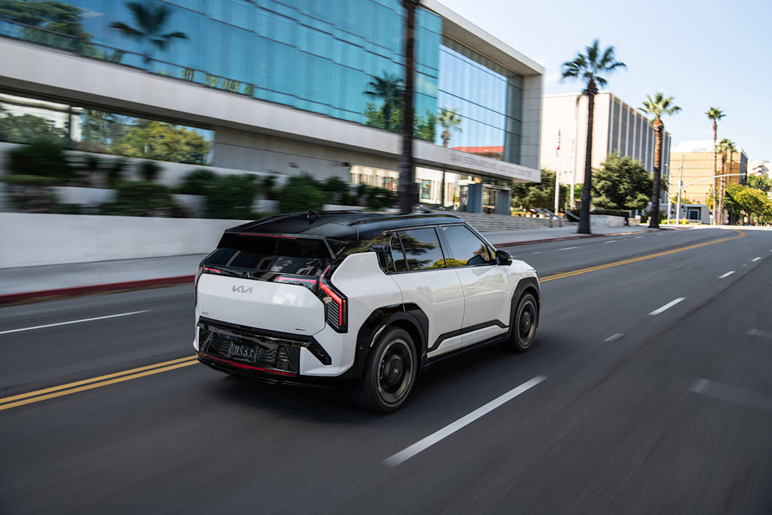 2027 Kia EV3 I Promise - PReview - DI - 260331 - 3.jpg