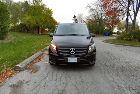 Editorial 2016 mercedes benz metris passenger van jb 04