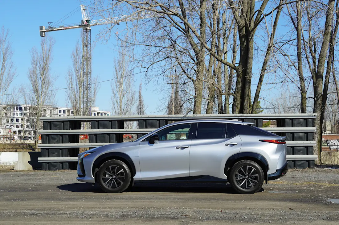 2026-Lexus-RZ350e (11)