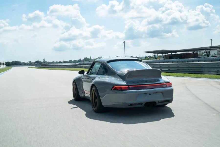 911_2023_09_Gunther-Werks-Porsche-911-11-1024x683.jpg