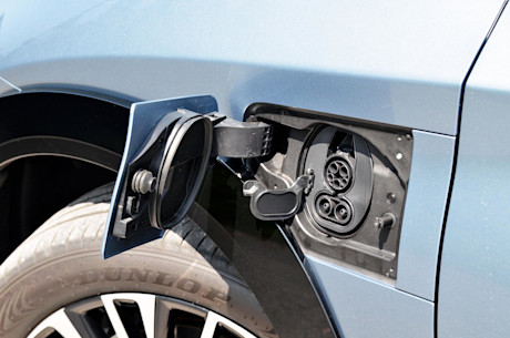 Lexus RZ 450e 2023 : essai routier Body Image