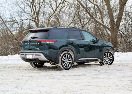 Editorial 2022 nissan pathfinder platinum 04 sha
