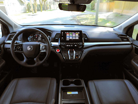 Editorial 2020 honda odyssey touring 16 sh