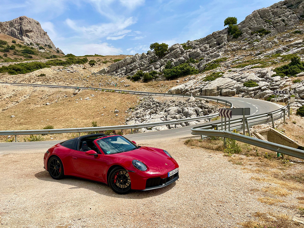 Editorial 2025 porsche 911 gts fd pb 240702 17