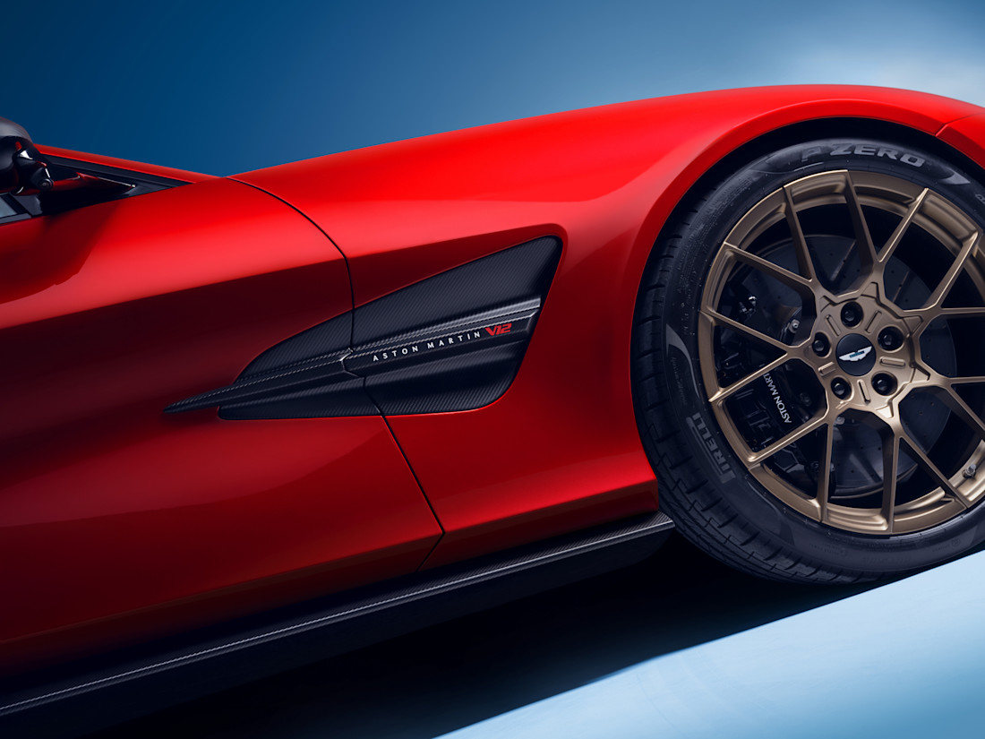 waarom-de-aston-martin-vanquish-2024-er-sowieso-niet-als-phev-komt-2024-10.jpg