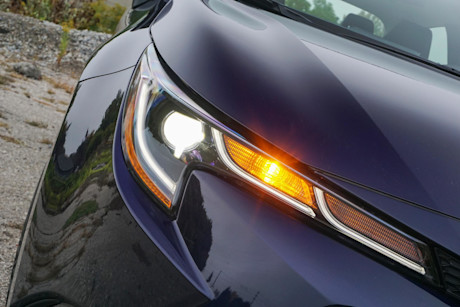 Editorial 2022 toyota corolla hybrid premium 06 di