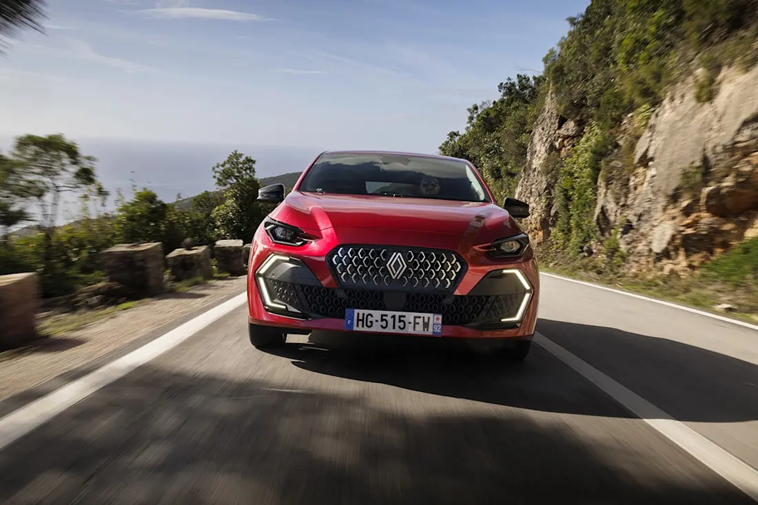 BEBE20251211 Renault Clio 05